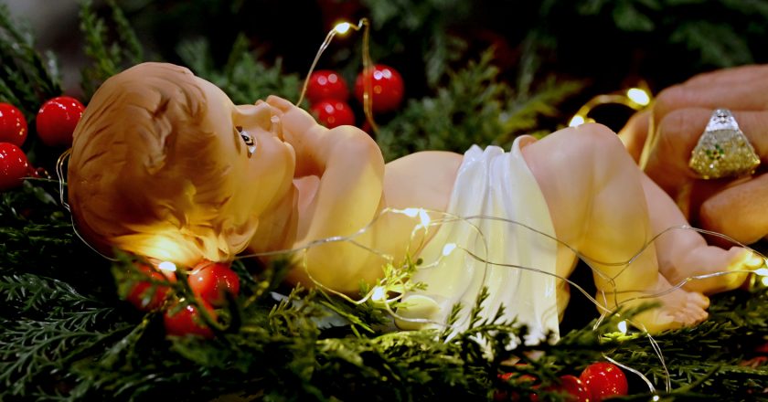 Hài Nhi Giêsu – Vua Hoà Bình Cho Một Thế Giới Bất An